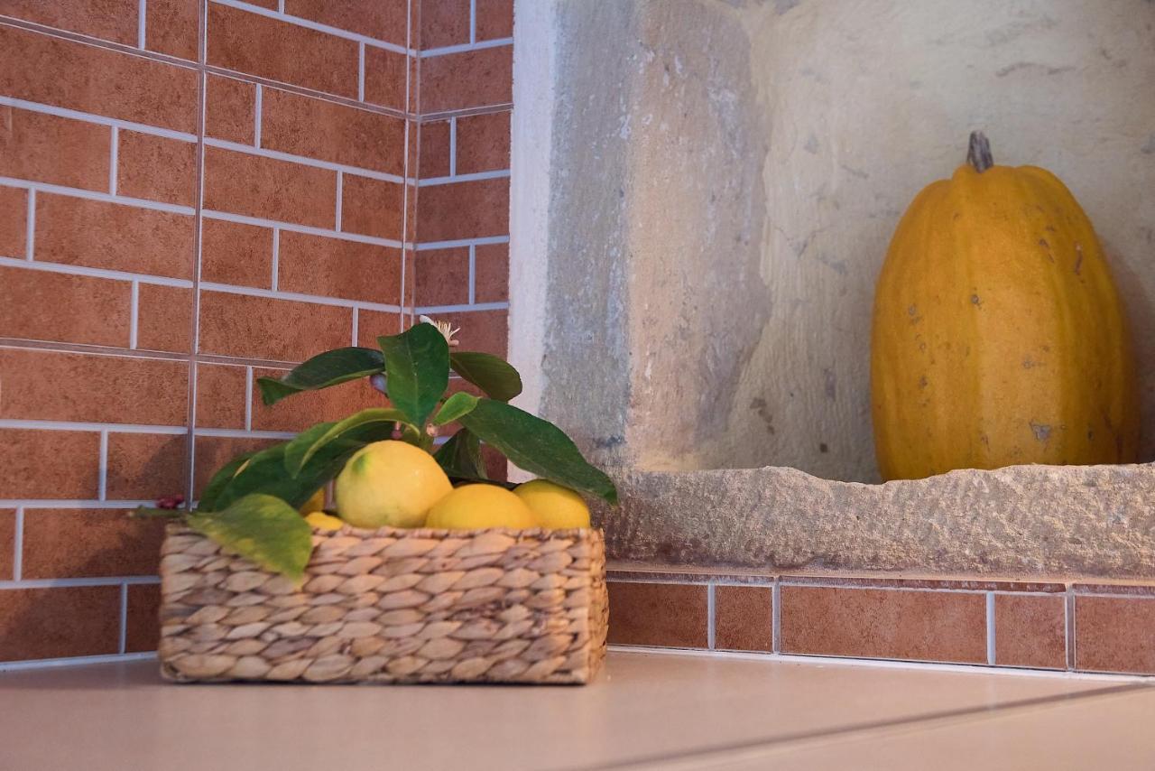 Вилла Vaggelis Little Stone House Maredhiana Экстерьер фото