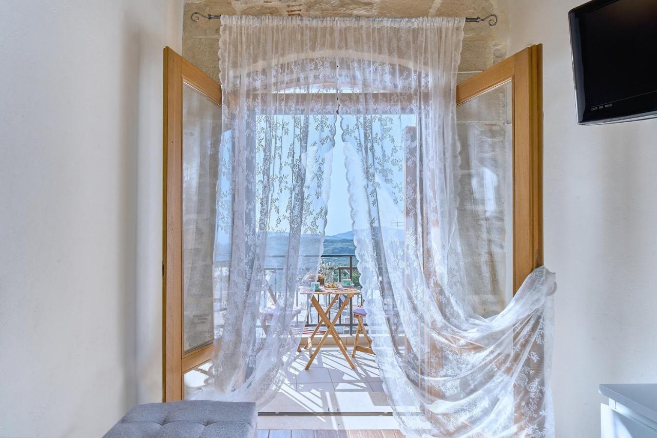 Вилла Vaggelis Little Stone House Maredhiana Экстерьер фото